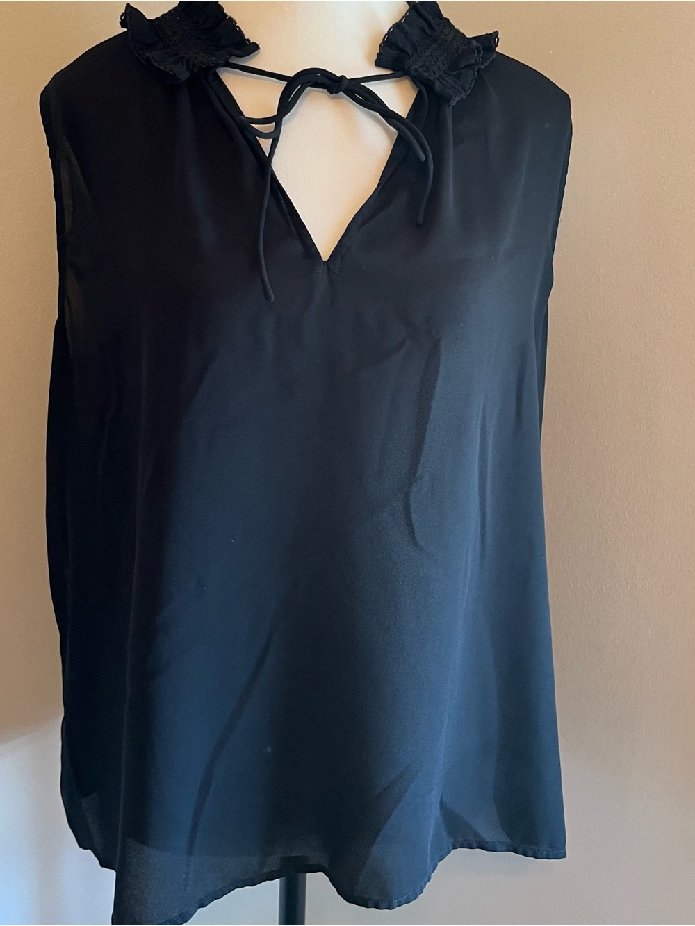 LOFT Black Lace-Trim Tie-Neck Sleeveless Blouse